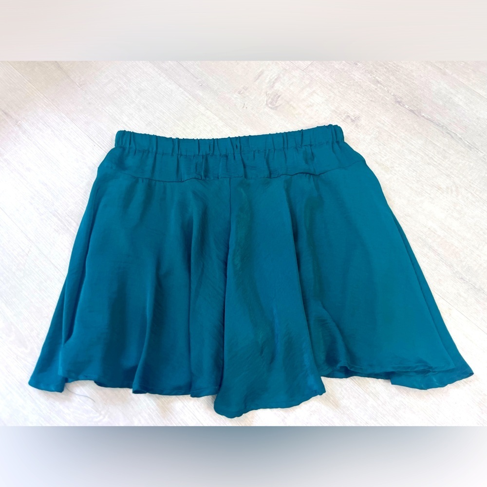 She + Sky Mini Skort Skirt size Large